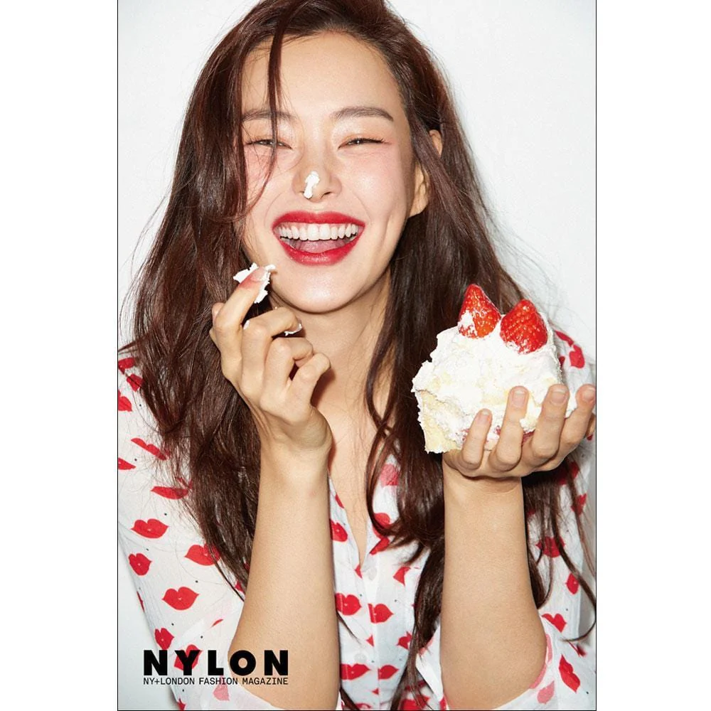 나일론 | NYLON 2019-3 [ TAEYEON COVER ] - Image 3