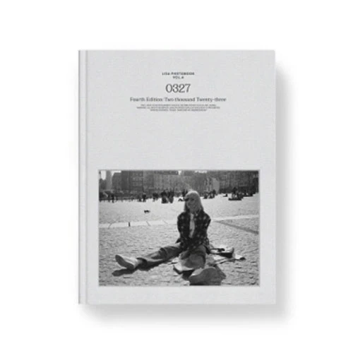 리사 | LISA PHOTOBOOK VOL.4 [ 0327 ]