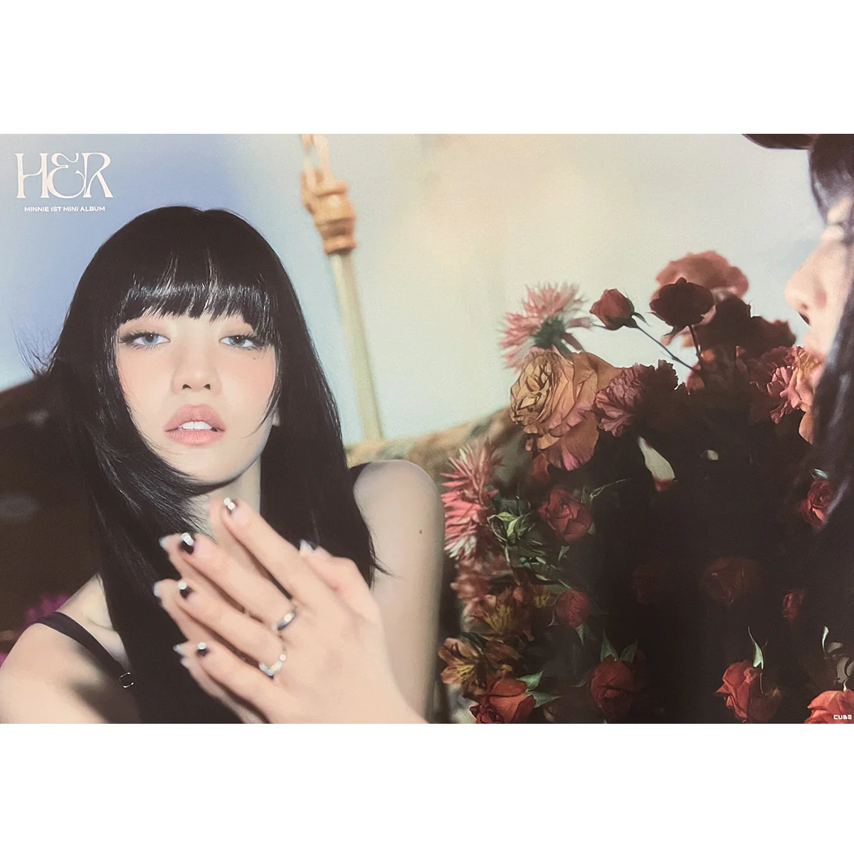 민니 | MINNIE | 1ST MINI ALBUM [ HER ] | (6050C-2) POSTER ONLY
