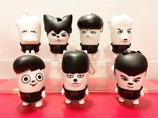 방탄소년단 | BTS [ HIP HOP MONSTER ] JIN FIGURE KEYCHAIN