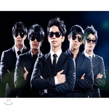 엠블랙 | MBLAQ 2011 LIVE CONCERT PHOTOBOOK [ MEN IN MBLAQ ]