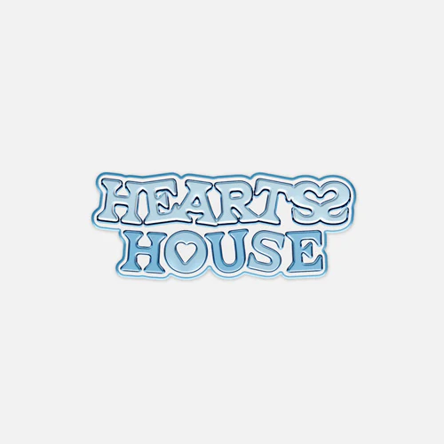 Hearts2Hearts FANMEETING Hearts2 HOUSE OFFICIAL MD [ LOGO BADGE ]