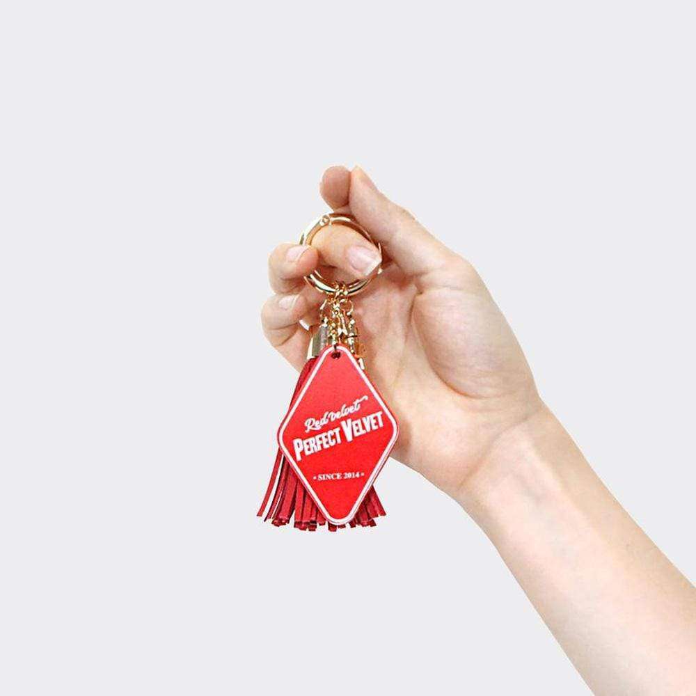 레드벨벳 | RED VELVET LEATHER TASSEL KEYCHAIN - Image 3