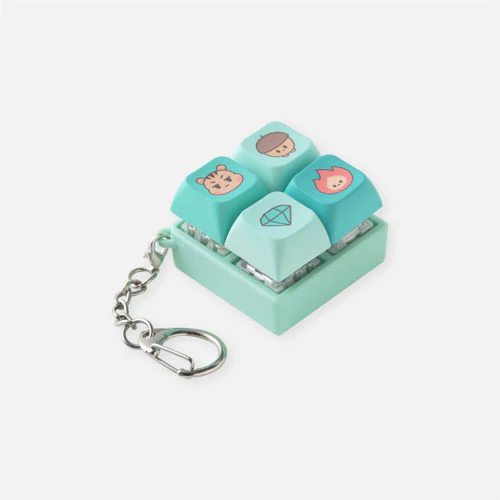 SHINee 2025 SHINee WORLD VII [ E.S.S.A.Y ] OFFICIAL MD | KEY CAP KEY RING