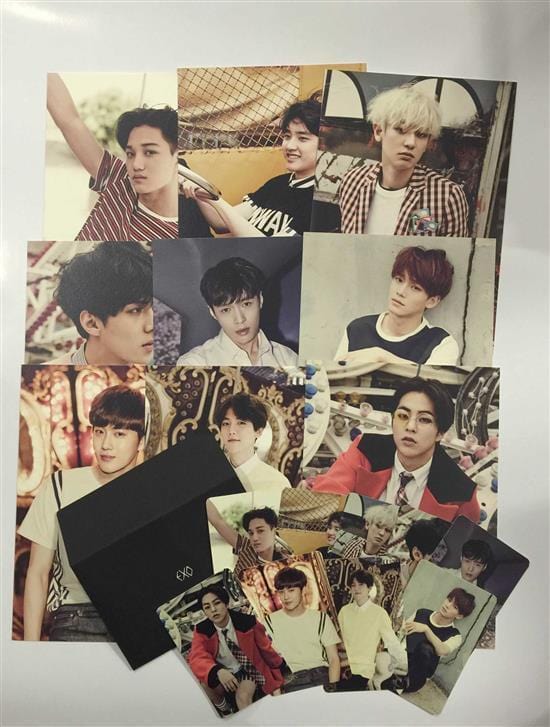 엑소 | EXO [ LOVE ME RIGHT ] POSTCARD + PHOTOCARD SET