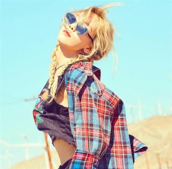 태연 | TAEYEON | 2ND MINI ALBUM [ WHY ] | (A VER.) POSTER ONLY