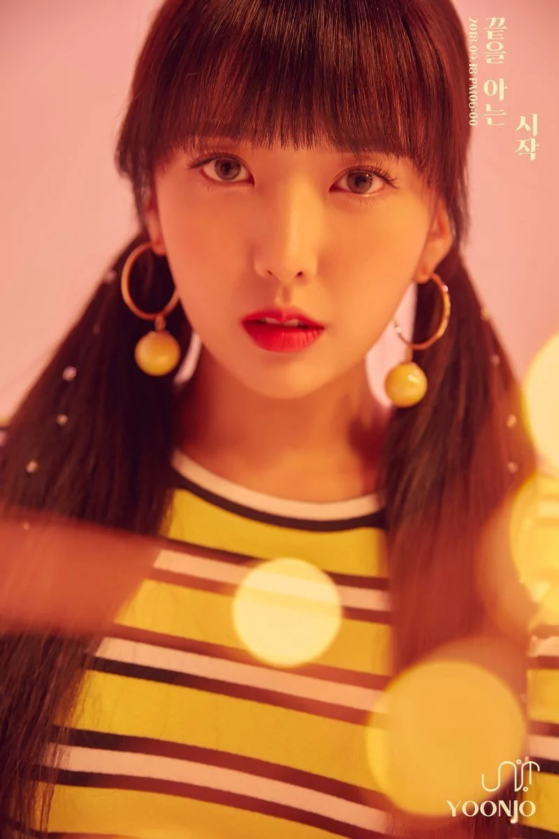 유니티 | UNI.T 2ND MINI ALBUM [ BEGIN WITH THE END ] - Image 5