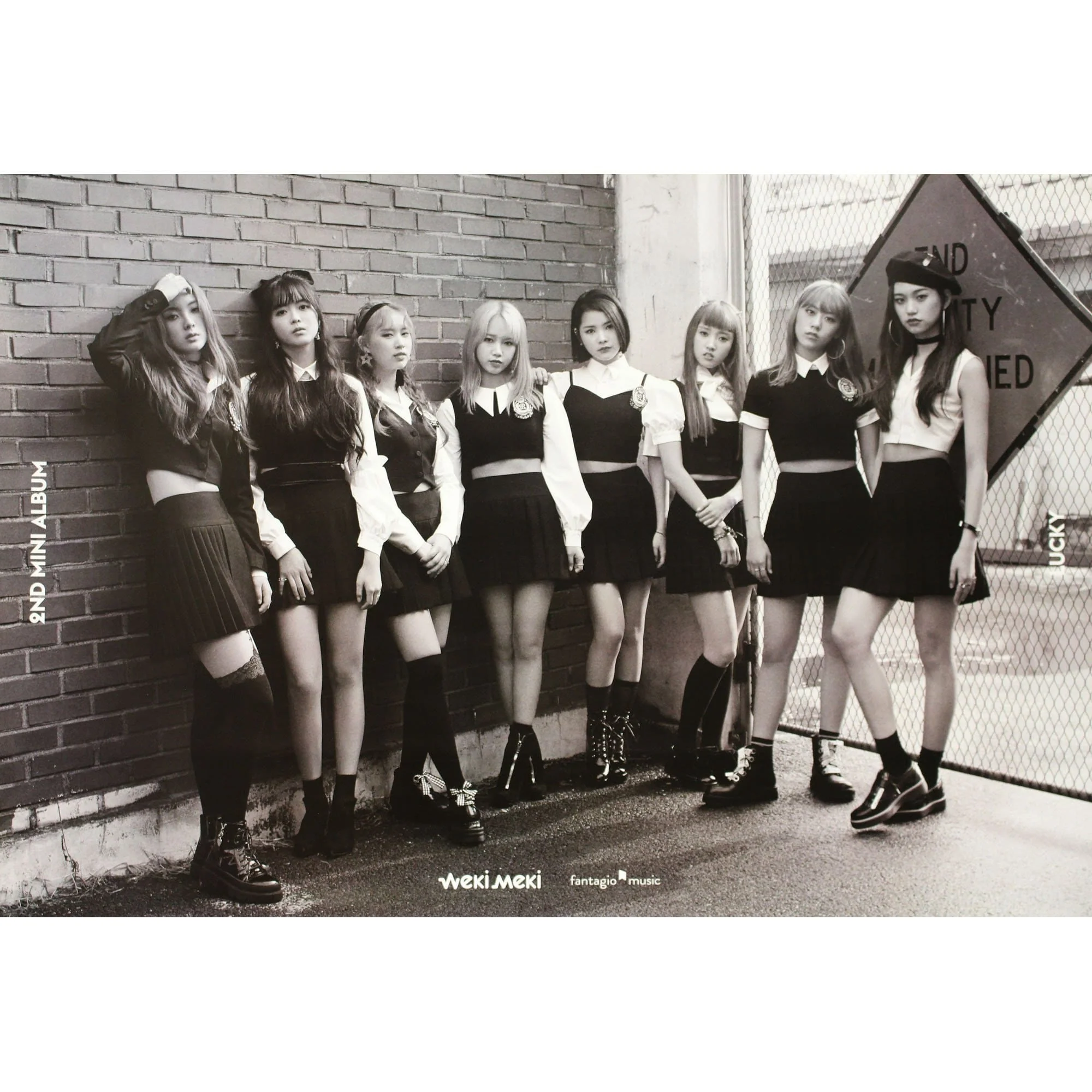 위키미키 | WEKI MEKI | 2ND MINI ALBUM [ LUCKY ] | (WEKI VER.) POSTER ONLY